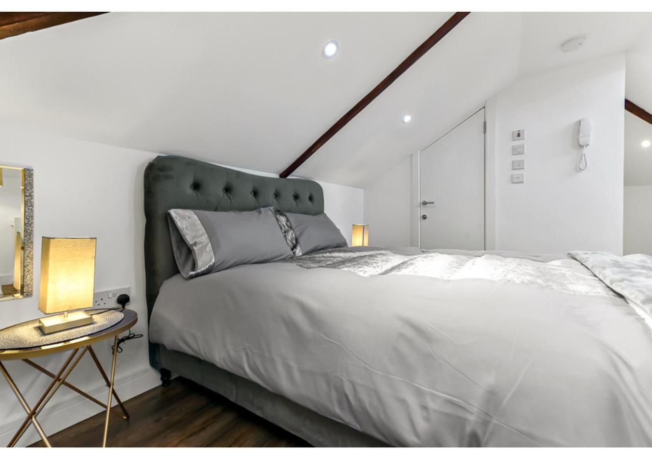 Ferienwohnung Sleek And Modern Studio With Minimalist Vibe Chelmsford Exterior foto